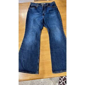 LEVIS PREMIUM 70s FIT AND FLARE WOMENS SIZE 32